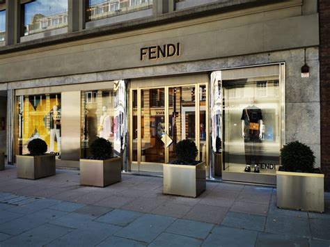 fendi flagship store oondra|fendi boutique locations.